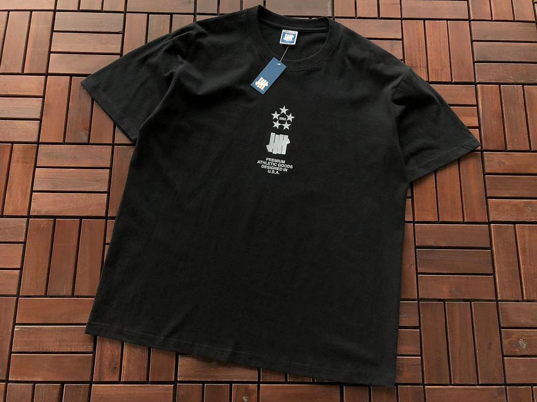 On Running ~85 UNDEFEATED T-SHIRT 55063054 (Im 180CM 68KG Iwear Size L In The Photo) - Image 9
