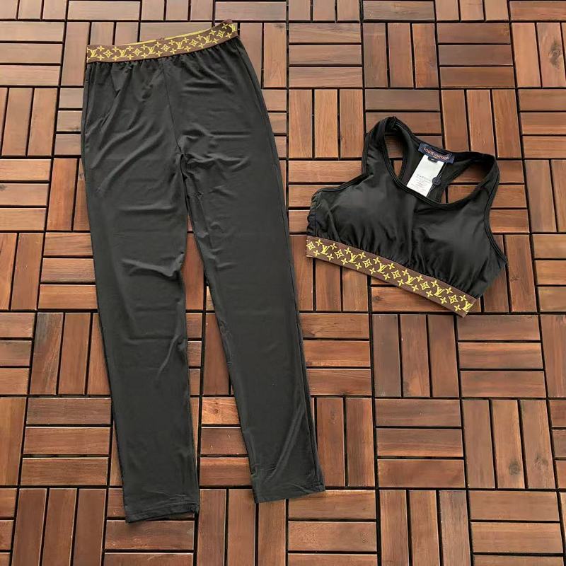 ~109 L🔥YOGA APPAREL, photo 1