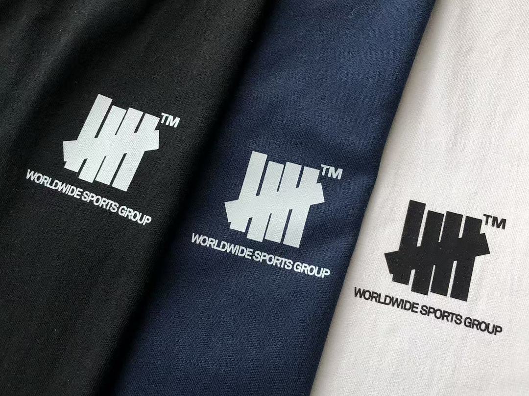 On Running ~ 85 UNDEFEATED T-SHIRT 55063075 (Im 180CM 68KG Iwear Size L In The Photo) - Image 9