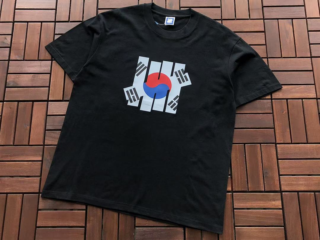 On Running ~ 85 UNDEFEATED T-SHIRT 55072825 (Im 185CM 70KG Iwear Size L In The Photo) - Image 5