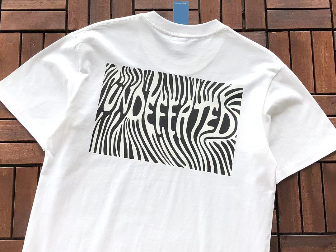 On Running ~85 UNDEFEATED T-SHIRT 55051462 (Im 185CM 80KG Iwear Size M In The Photo) - Image 8