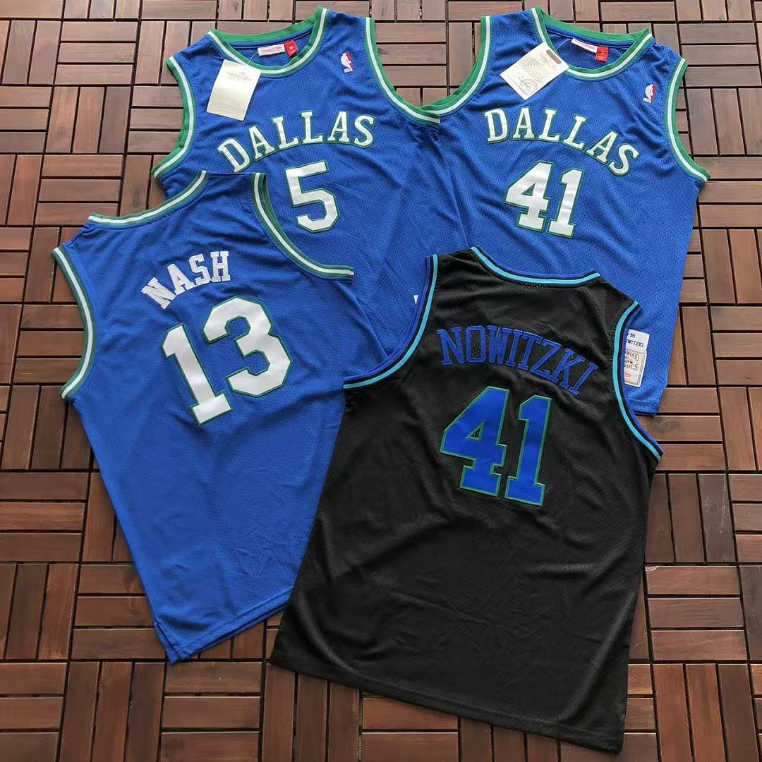 79 NBA BASKETBALL 88042613 (Im 176CM 58KG Iwear Size M In The Photo), photo 1