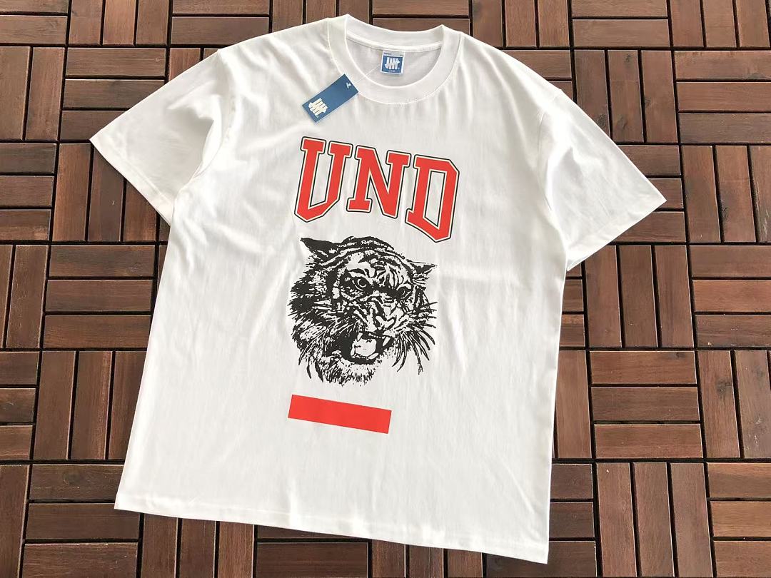 On Running ~85 UNDEFEATED T-SHIRT 55070681 (Im 185CM 80KG Iwear Size L In The Photo) - Image 7