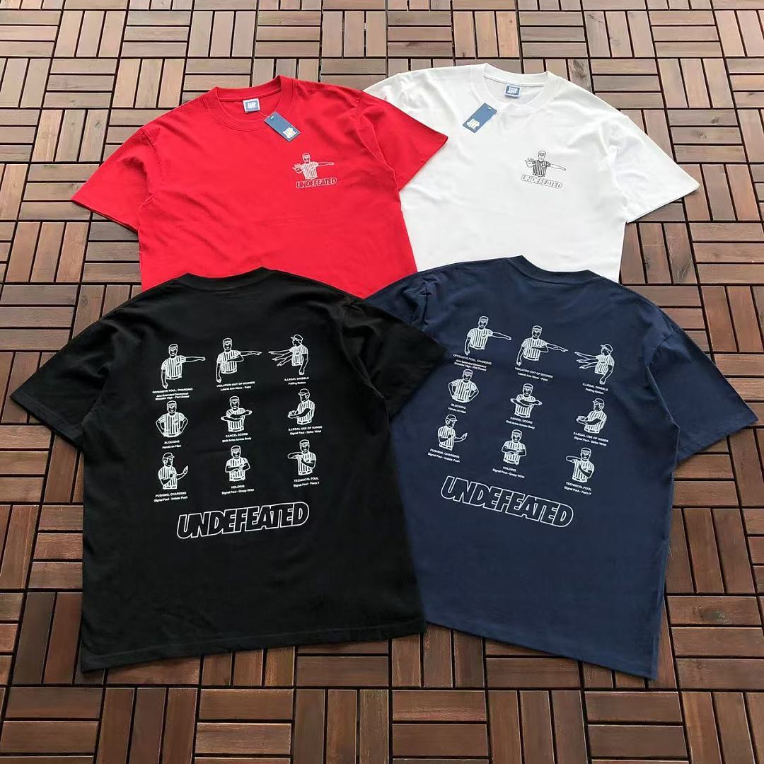 On Running ~ 85 UNDEFEATED T-SHIRT 55070697 (Im 185CM 80KG Iwear Size L In The Photo)