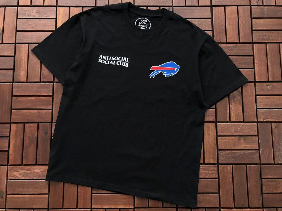 On Running ~85 ANTI SOCIAL CLUB T-SHIRT - Image 8