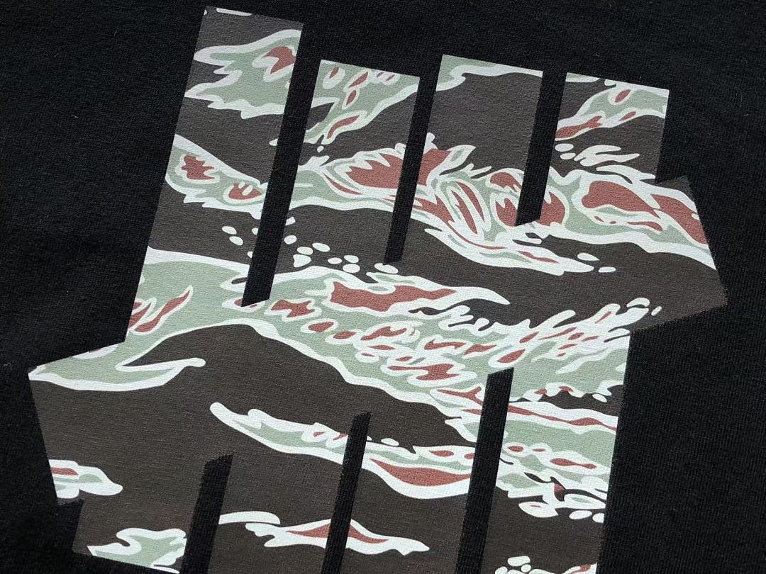 On Running ~ 85 UNDEFEATED T-SHIRT 55071029 (Im 185CM 70KG Iwear Size L In The Photo) - Image 15