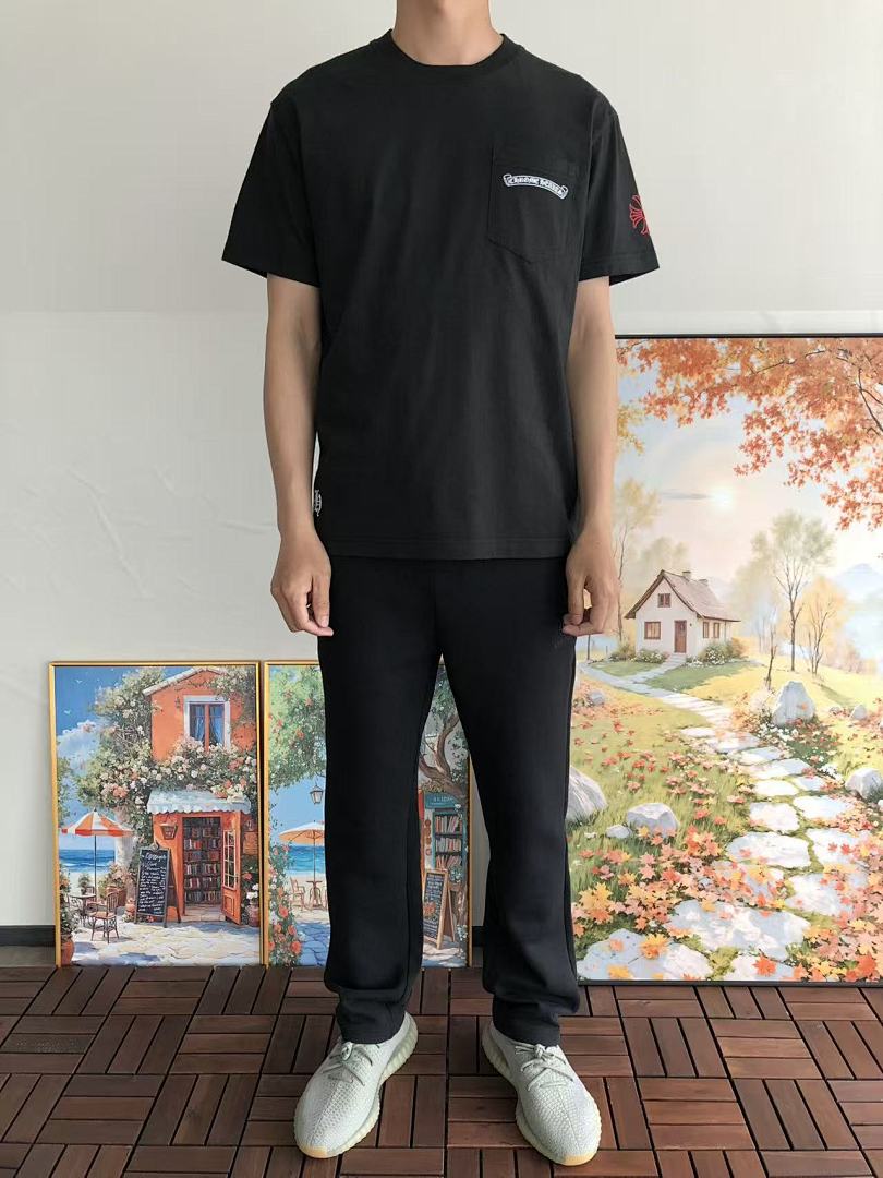 On Running ~109 CH🔥OM🔥 HE🔥RTS T-SHIRT 55022533 (Im 180CM 68KG Iwear Size S In The Photo) - Image 4