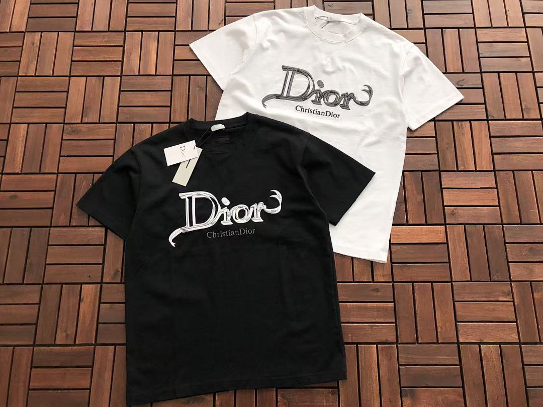 ~129 D🔥O🔥 T-SHIRT 11121530 (Im 176CM 58KG Iwear Size M In The Photo), photo 1