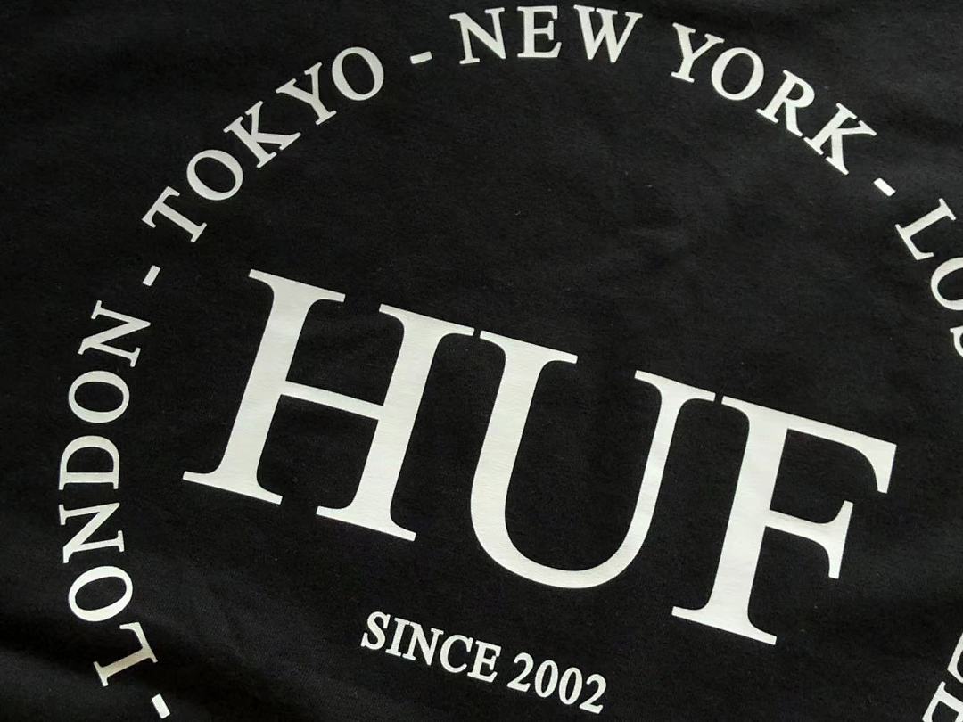 On Running ~85 HUF T-SHIRT - Image 9