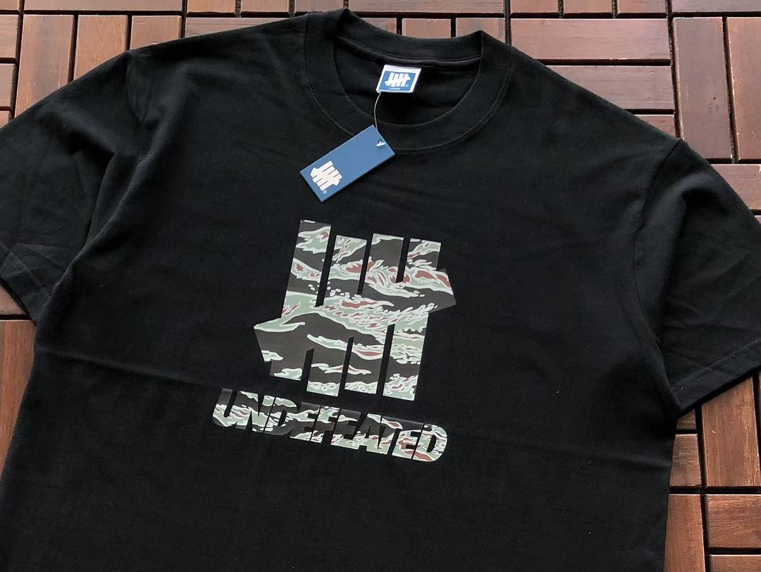 On Running ~ 85 UNDEFEATED T-SHIRT 55071029 (Im 185CM 70KG Iwear Size L In The Photo) - Image 12