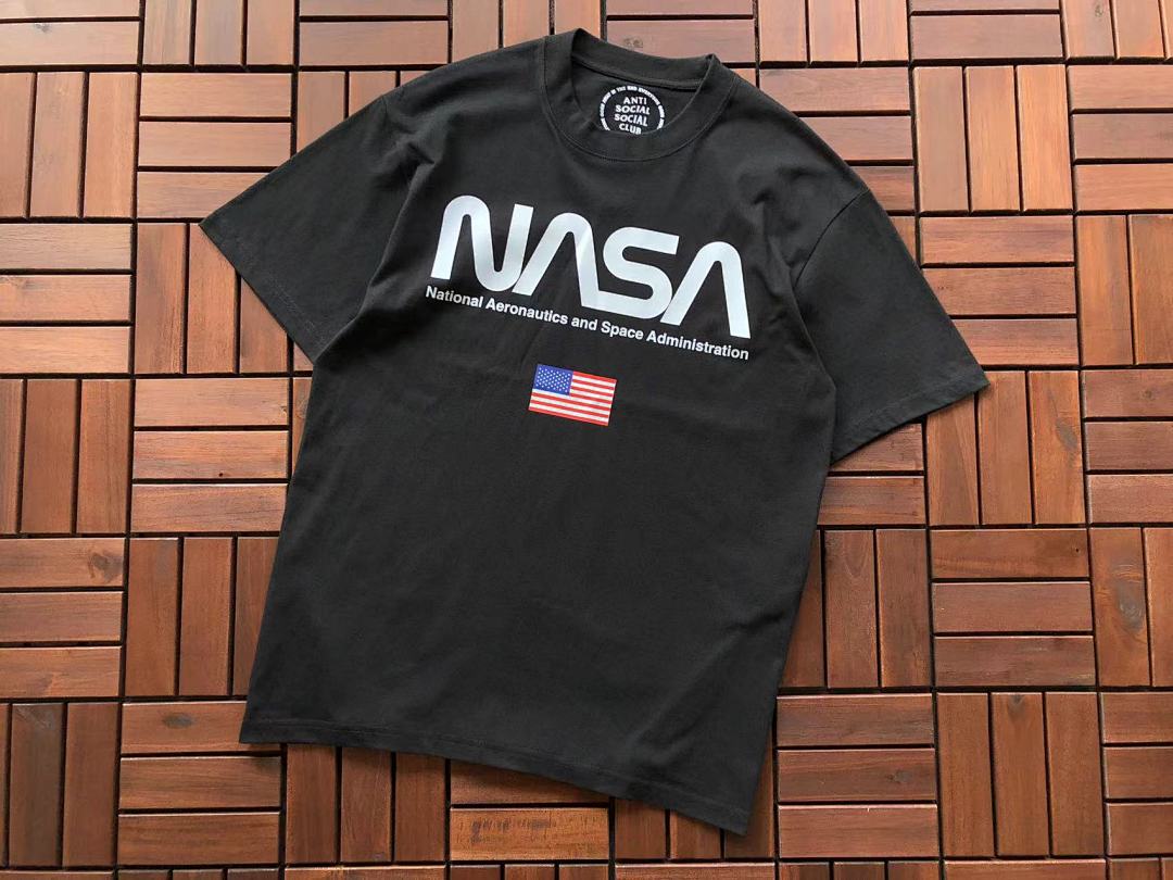 On Running ~89 ANTI SOCIAL CLUB T-SHIRT