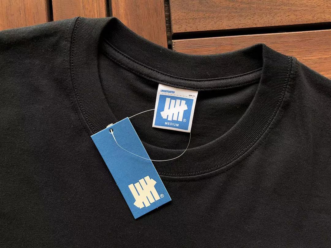 On Running ~89 UNDEFEATED T-SHIRT - Image 19