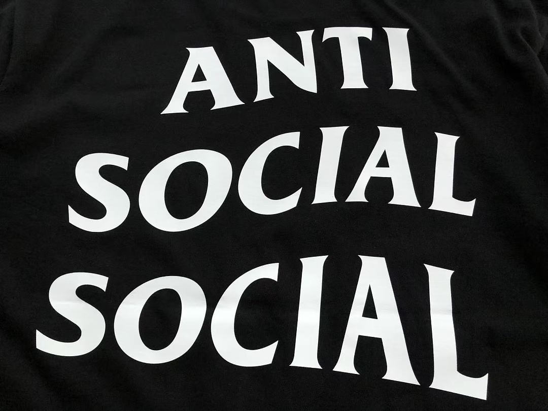 On Running ~ 85 ANTI SOCIAL CLUB T-SHIRT 55051878 (Im 185CM 70KG Iwear Size M In The Photo) - Image 17