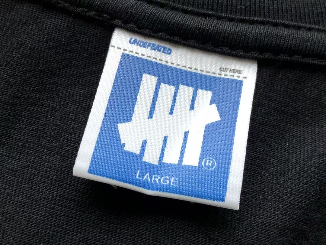 On Running ~ 85 UNDEFEATED T-SHIRT 55041743 (Im 185CM 80KG Iwear Size L In The Photo) - Image 22