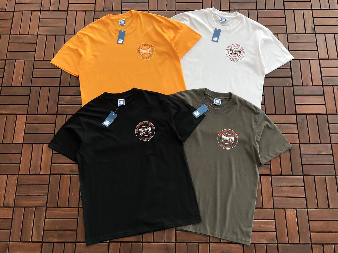 On Running ~85 UNDEFEATED T-SHIRT 55051421 (Im 185CM 80KG Iwear Size M In The Photo)