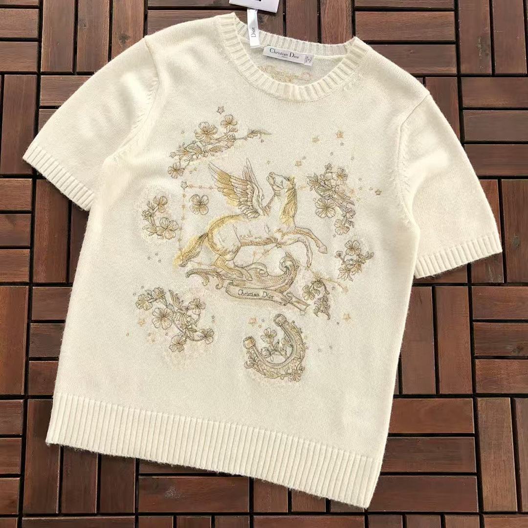 Other π₯1:1π₯~365 Dπ₯Oπ₯ T-SHIRT SWEATER