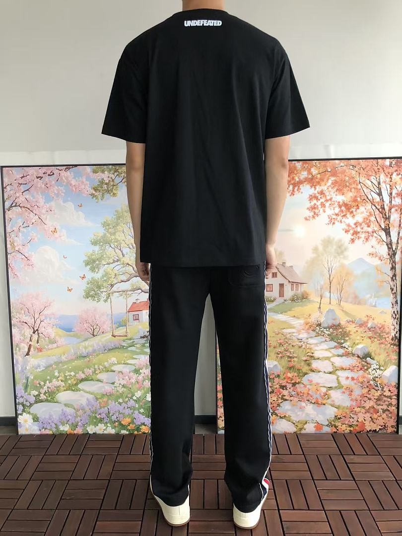 On Running ~85 UNDEFEATED T-SHIRT 55063087 (Im 180CM 68KG Iwear Size L In The Photo) - Image 4
