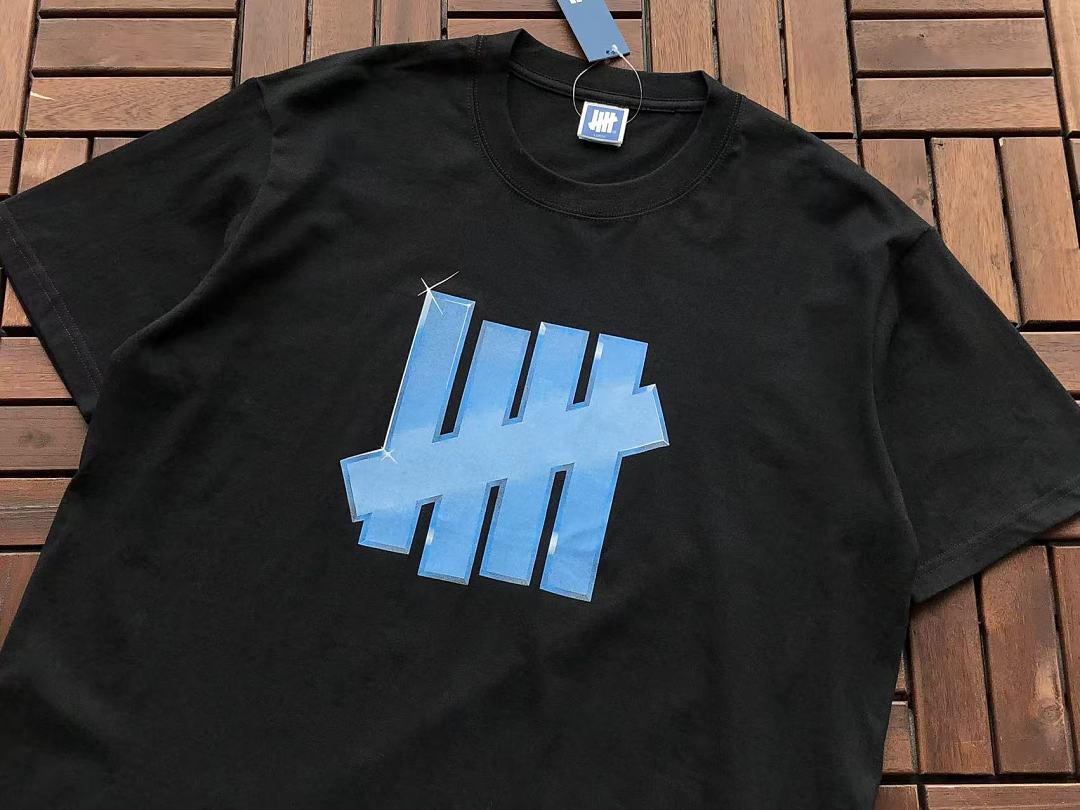 On Running ~85 UNDEFEATED T-SHIRT 55041737 (Im 185CM 80KG Iwear Size L In The Photo) - Image 14