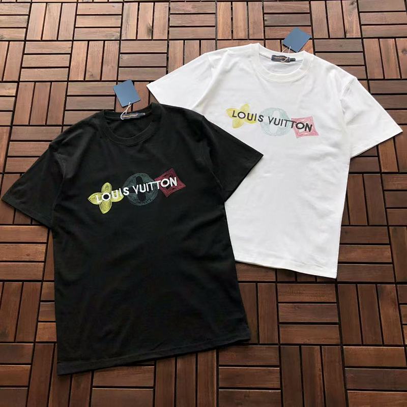 Other ~85 L🔥 T-SHIRT 22092003 (Im 176CM 58KG Iwear Size M In The Photo), photo 1