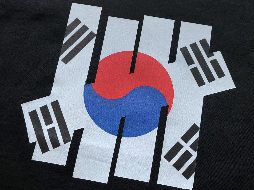 On Running ~ 85 UNDEFEATED T-SHIRT 55072825 (Im 185CM 70KG Iwear Size L In The Photo) - Image 7