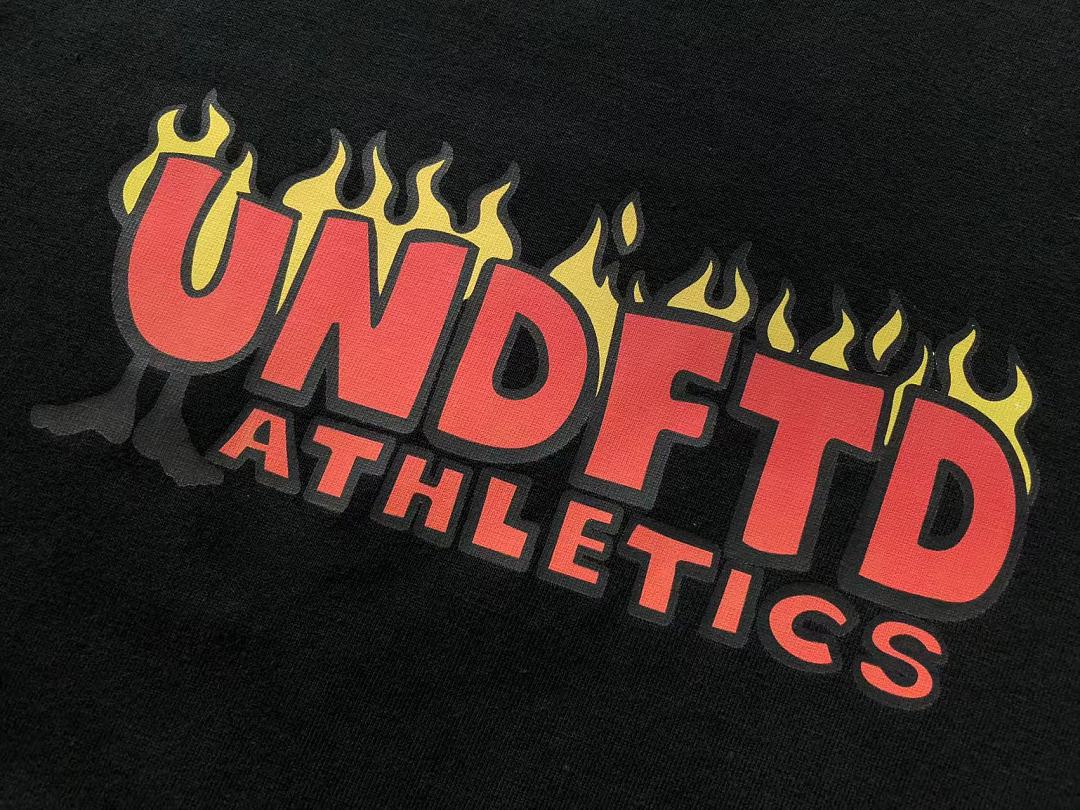 On Running ~85 UNDEFEATED T-SHIRT 55070613 (Im 185CM 80KG Iwear Size L In The Photo) - Image 17