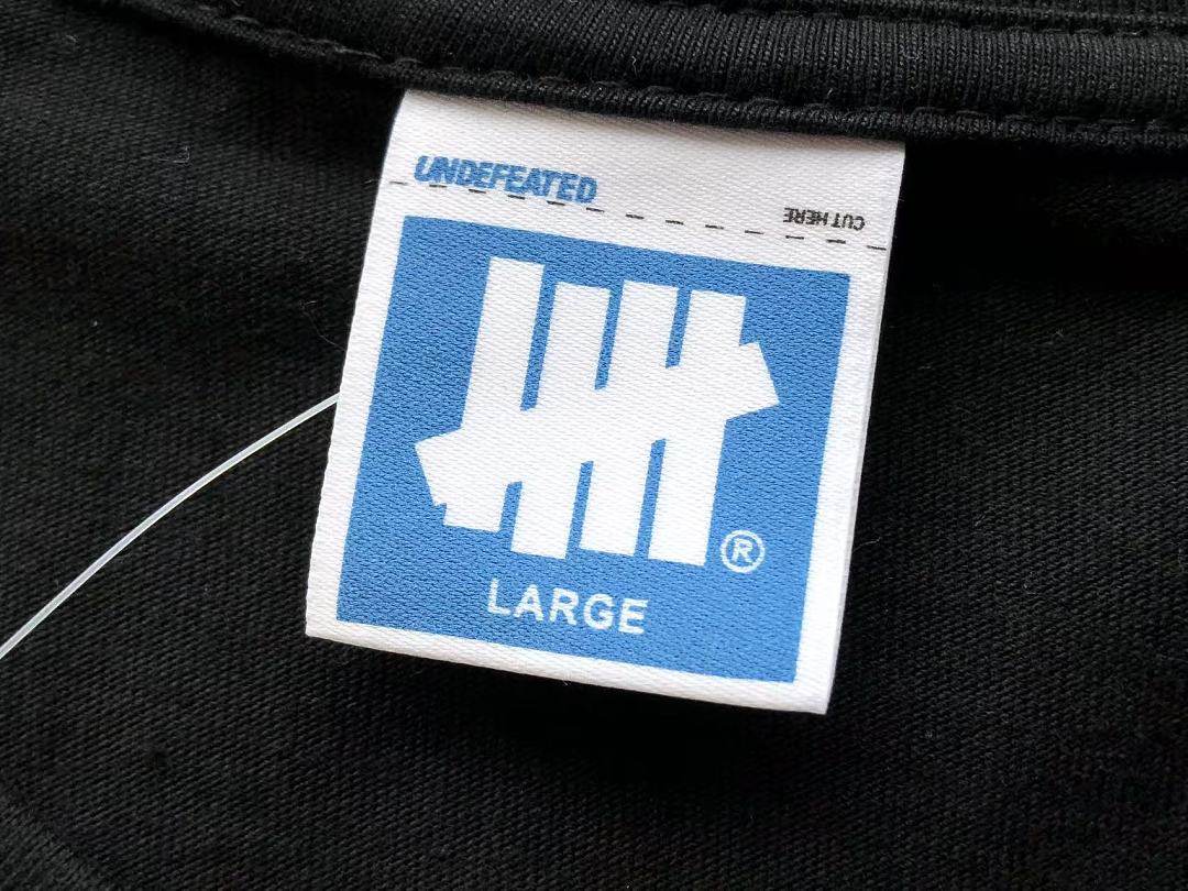 On Running ~85 UNDEFEATED T-SHIRT 55070637 (Im 185CM 80KG Iwear Size L In The Photo) - Image 19