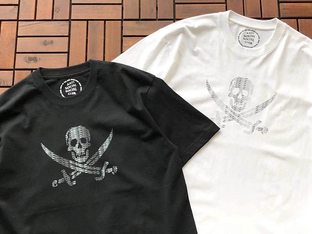 On Running ~89 ANTI SOCIAL CLUB T-SHIRT - Image 4