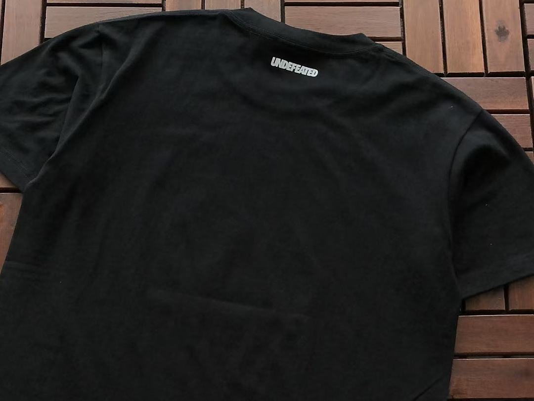 On Running ~85 UNDEFEATED T-SHIRT 55071604 (Im 185CM 70KG Iwear Size M In The Photo) - Image 18