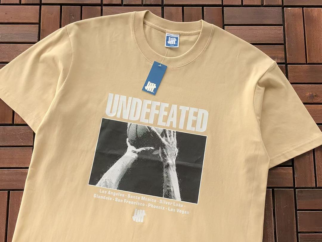On Running ~85 UNDEFEATED T-SHIRT 55070620 (Im 185CM 80KG Iwear Size L In The Photo) - Image 11