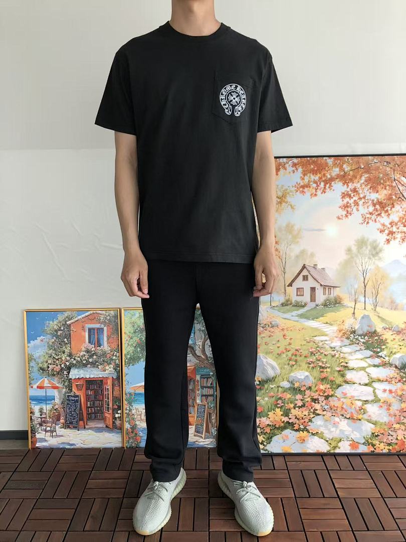 On Running ~109 CH🔥OM🔥 HE🔥RTS T-SHIRT 55022502 (Im 180CM 68KG Iwear Size S In The Photo) - Image 4