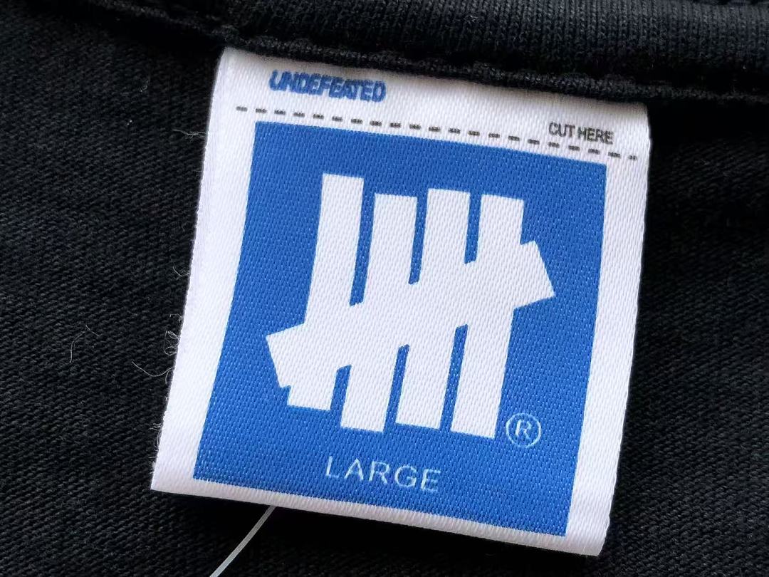 On Running ~ 85 UNDEFEATED T-SHIRT 55072820 (Im 185CM 70KG Iwear Size L In The Photo) - Image 15