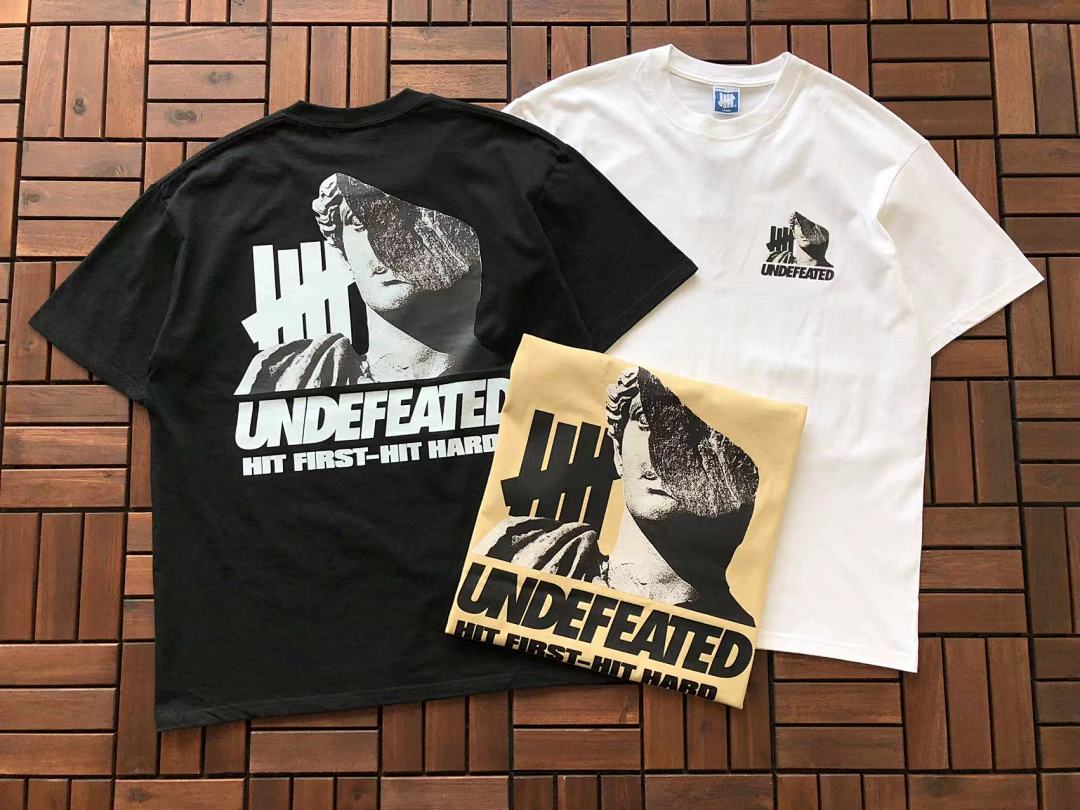 On Running ~89 UNDEFEATED T-SHIRT - Image 3