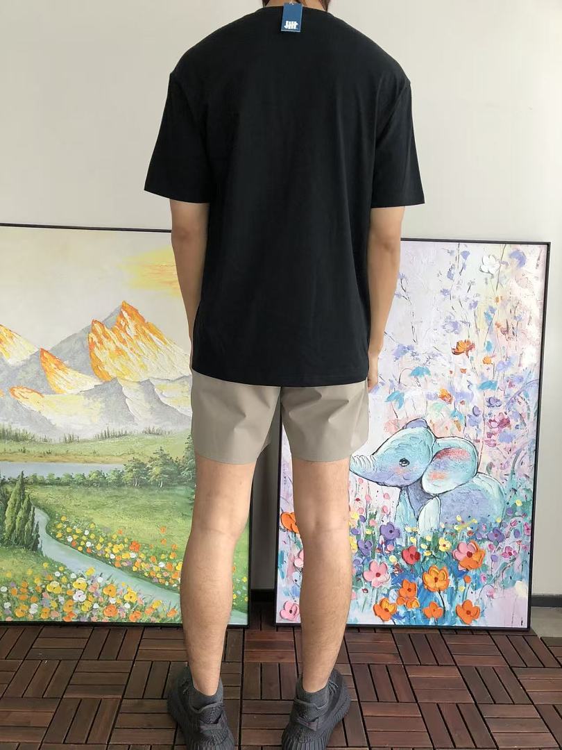 On Running ~85 UNDEFEATED T-SHIRT 55071018 (Im 185CM 70KG Iwear Size L In The Photo) - Image 4