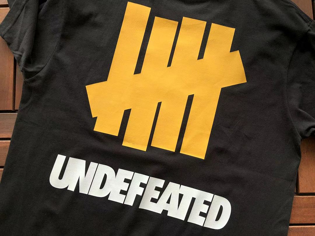 On Running ~89 UNDEFEATED T-SHIRT - Image 15