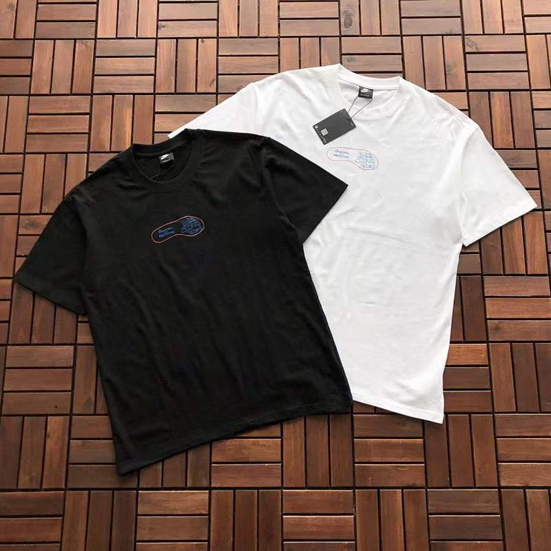 ~85 N🔥K🔥 T-SHIRT 22102727 (Im 176CM 58KG Iwear Size M In The Photo), photo 1