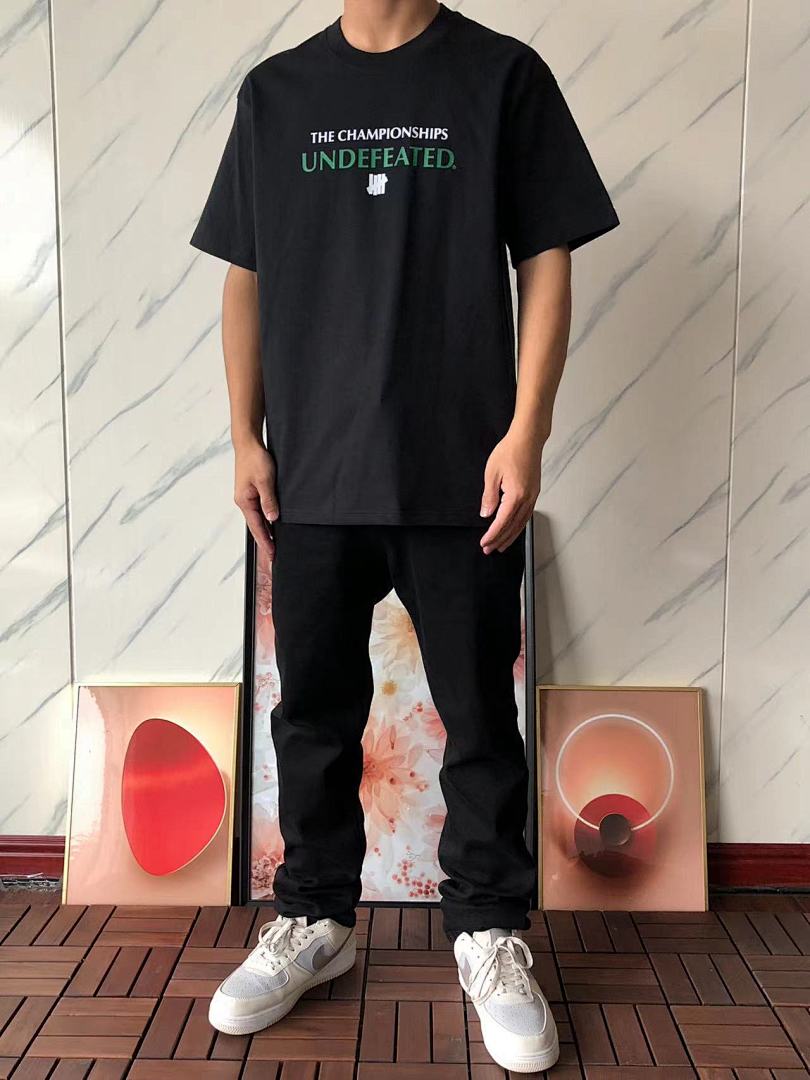 On Running ~89 UNDEFEATED T-SHIRT 11072473 (Im 170CM 60KG Iwear Size L In The Photo) - Image 3