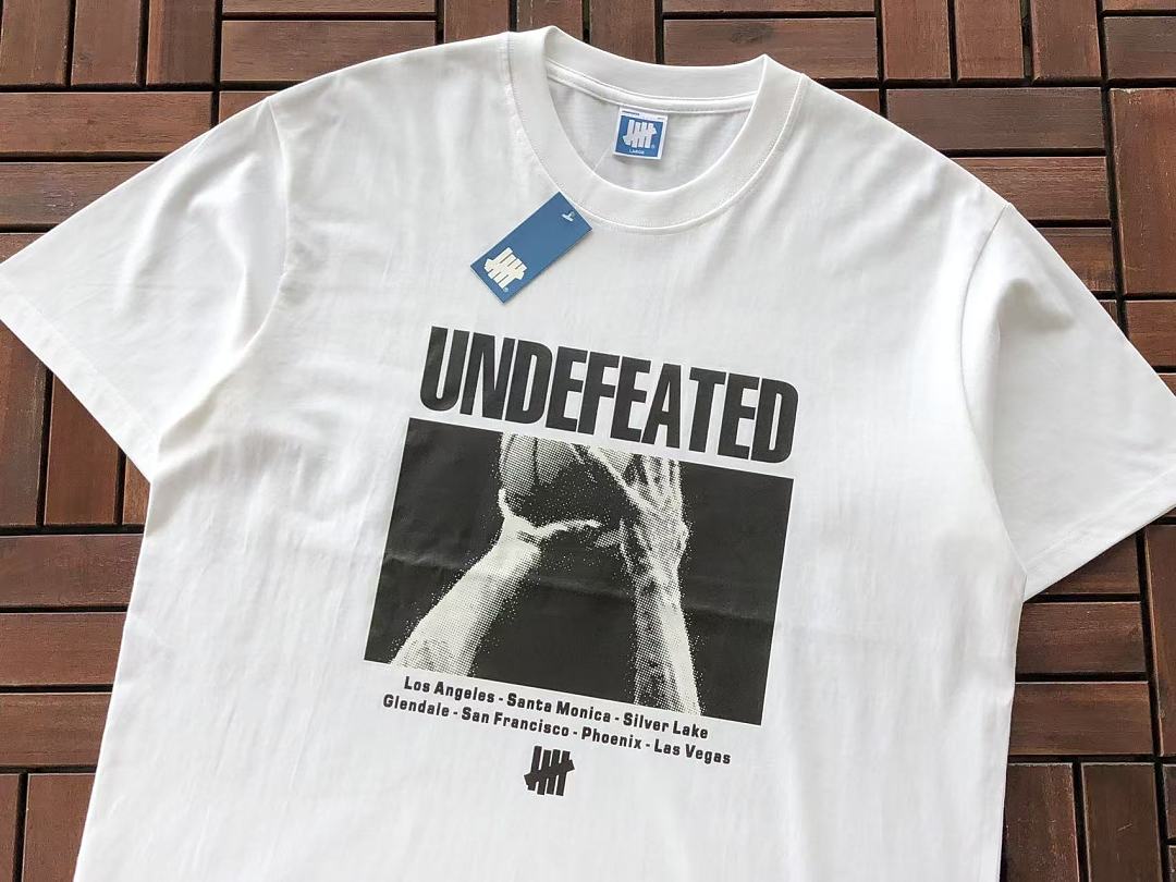 On Running ~85 UNDEFEATED T-SHIRT 55070620 (Im 185CM 80KG Iwear Size L In The Photo) - Image 8