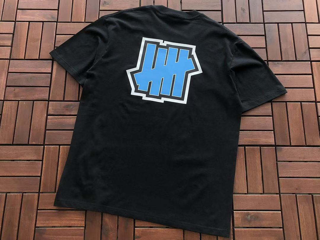 On Running ~85 UNDEFEATED T-SHIRT 55071036 (Im 185CM 70KG Iwear Size L In The Photo) - Image 7