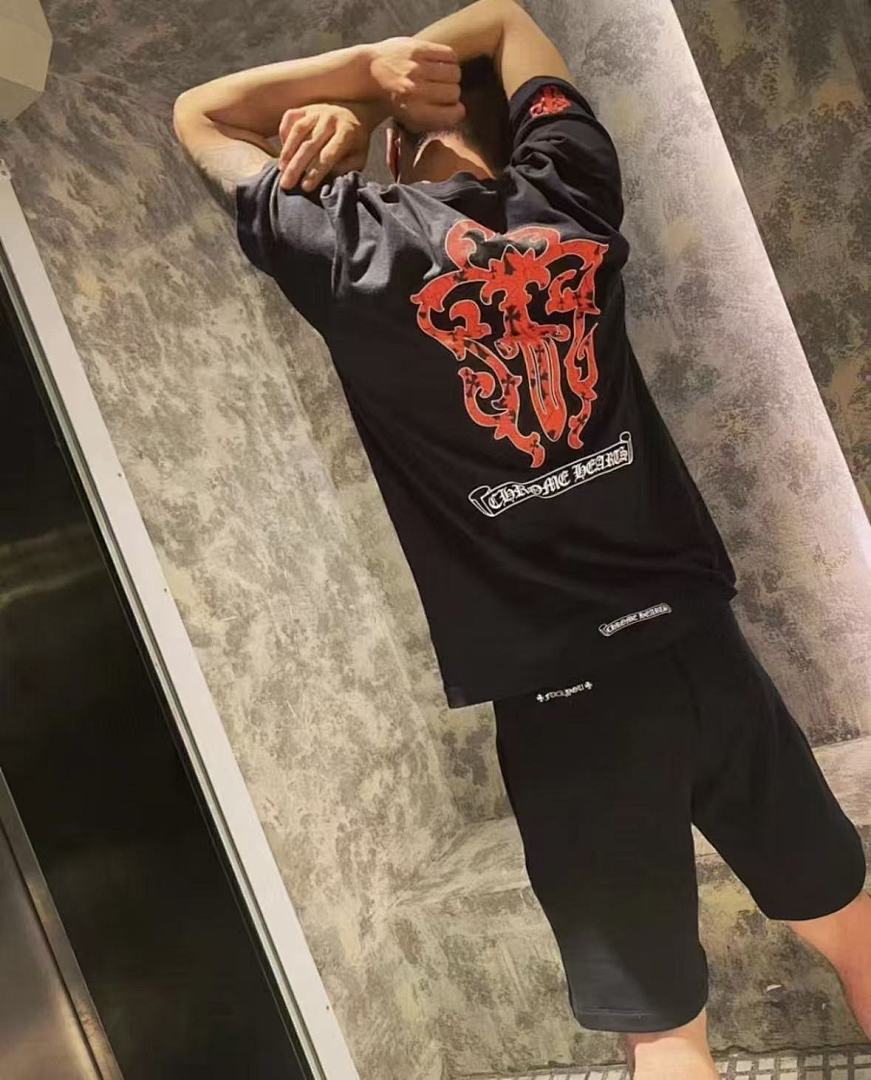 On Running ~109 CH🔥OM🔥 HE🔥RTS T-SHIRT 55022631 (Im 185CM 80KG Iwear Size S In The Photo) - Image 5
