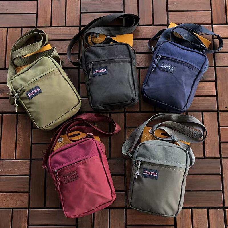 ~95 JANSPORT BAG 22110211 (Long 15CM* Wide 20CM* High 5CM), photo 1