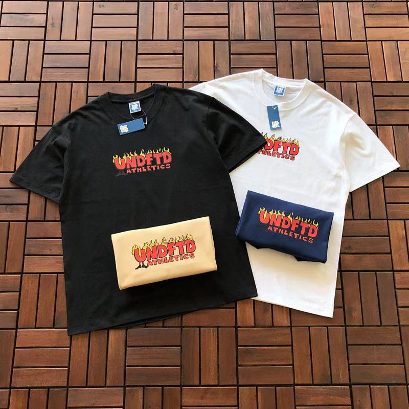 On Running ~89 UNDEFEATED T-SHIRT