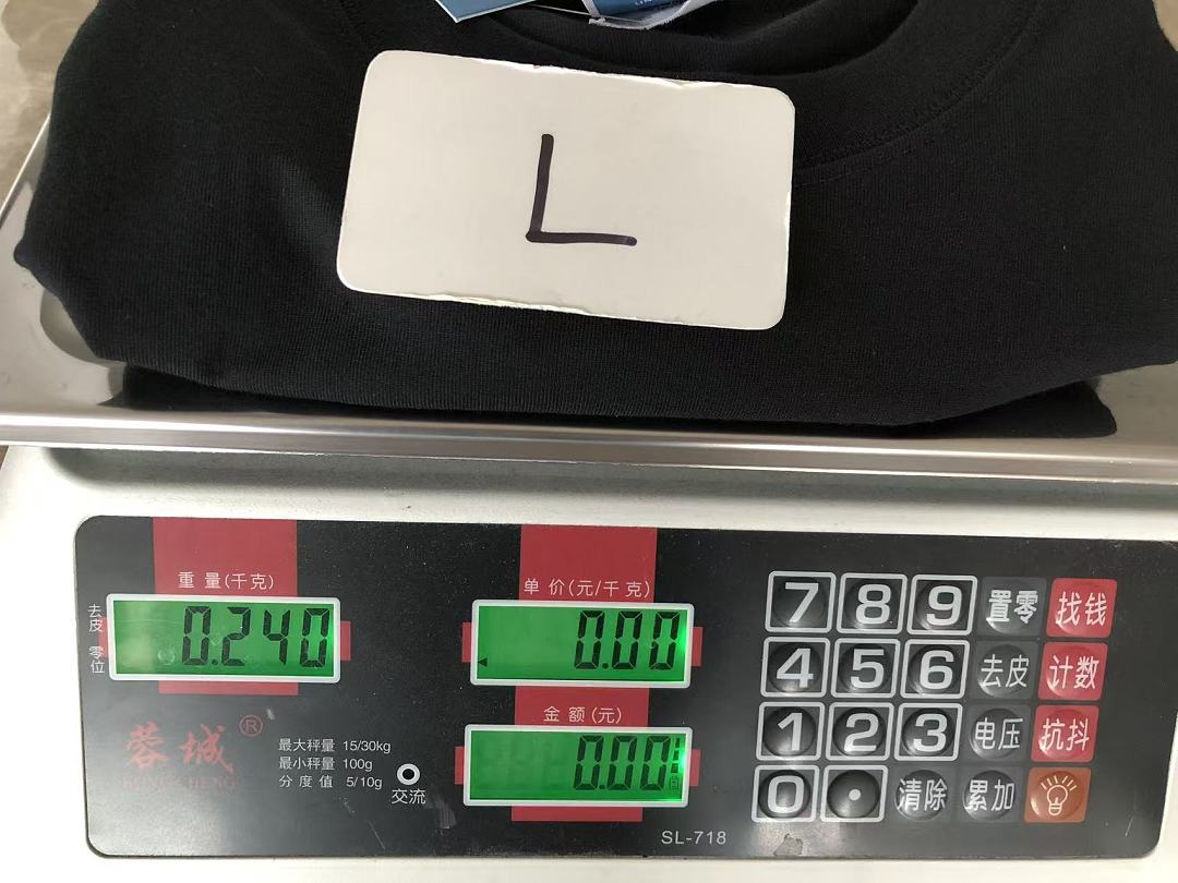 On Running ~85 UNDEFEATED T-SHIRT 55063071 (Im 180CM 68KG Iwear Size L In The Photo) - Image 22
