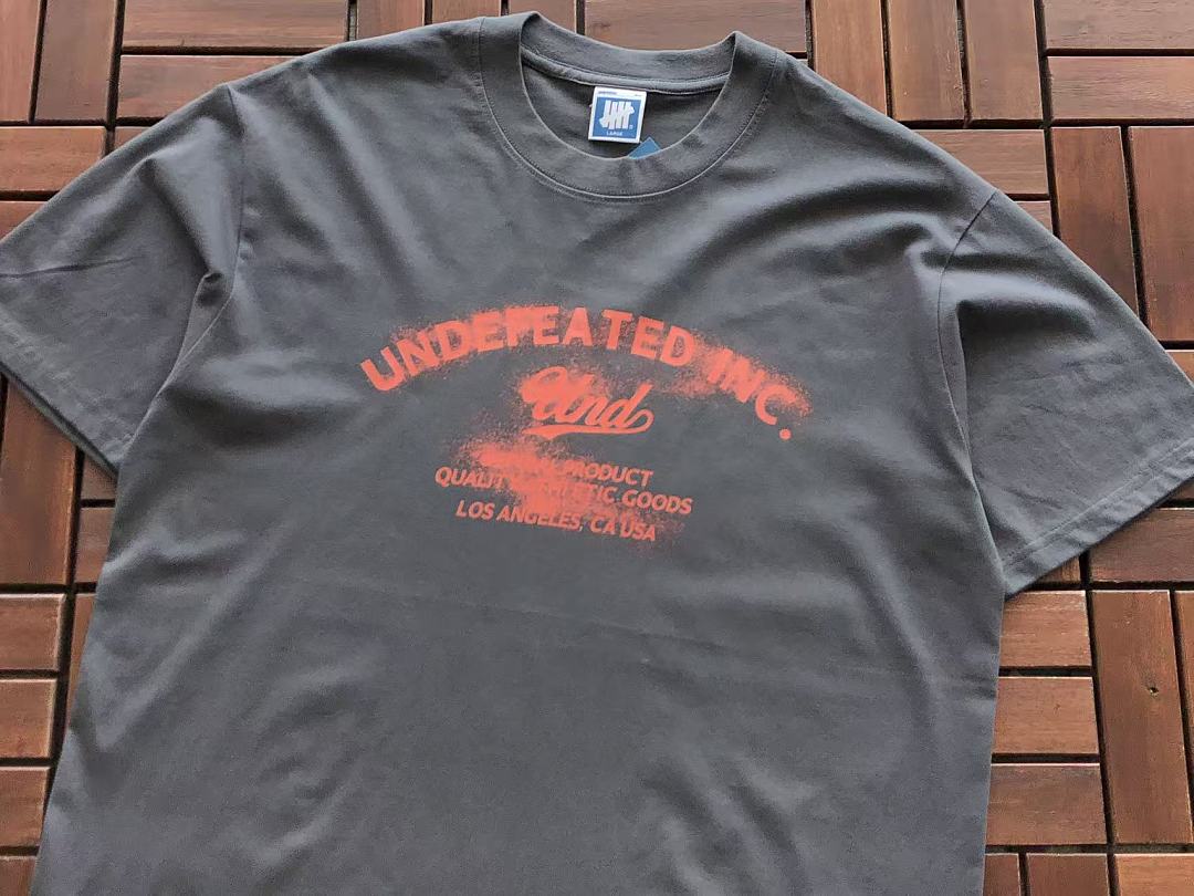 On Running ~85 UNDEFEATED T-SHIRT 55062311 (Im 185CM 70KG Iwear Size L In The Photo) - Image 13