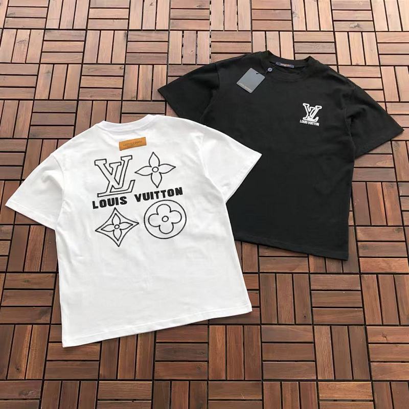 ~109 L🔥 T-SHIRT 77010703 (Im 176CM 58KG Iwear Size M In The Photo), photo 1
