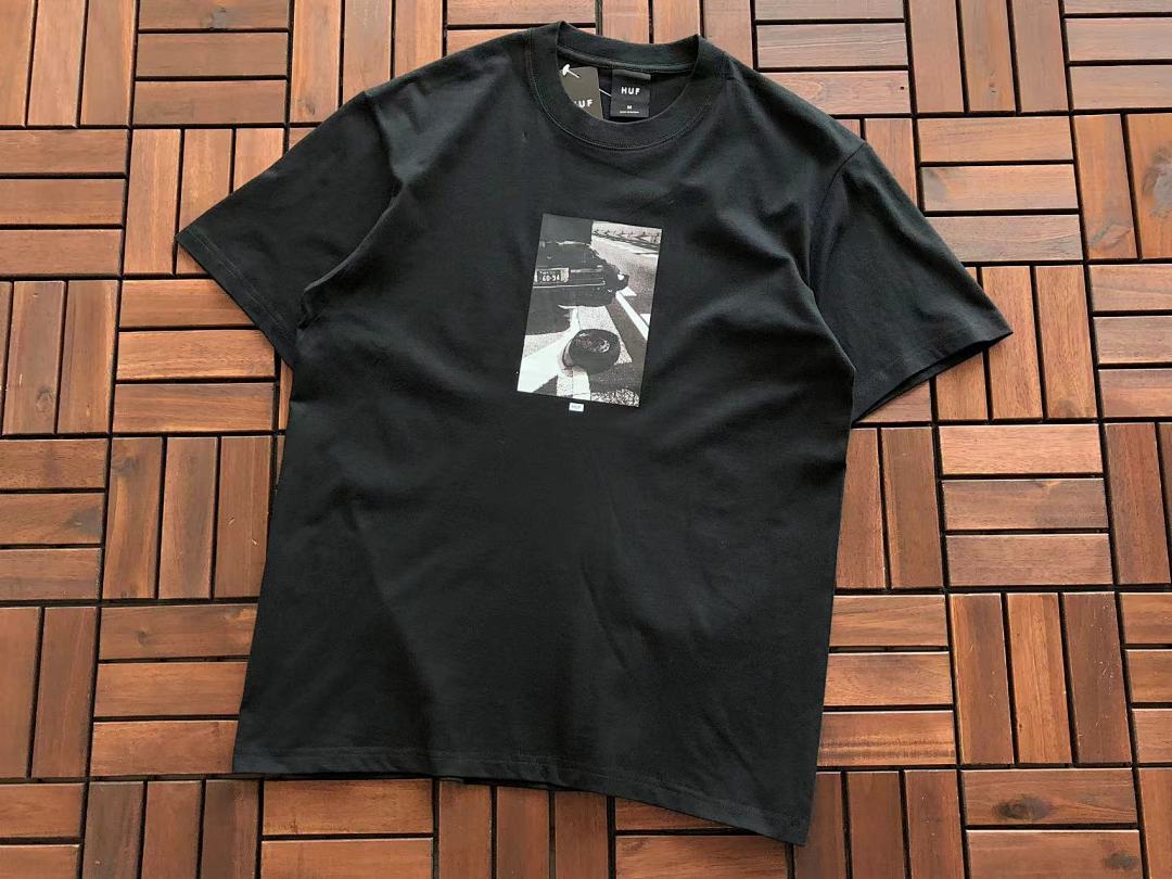 On Running ~85 HUF T-SHIRT - Image 5