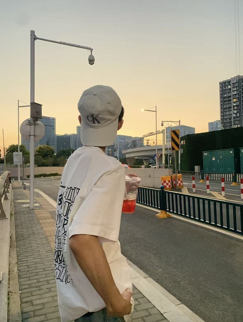 On Running ~79 ST🔥S🔥Y T-SHIRT 55032220 (Im 176CM 58KG Iwear Size L In The Photo) - Image 7