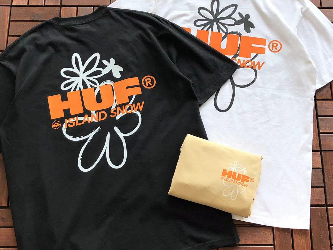 On Running ~85 HUF T-SHIRT - Image 4