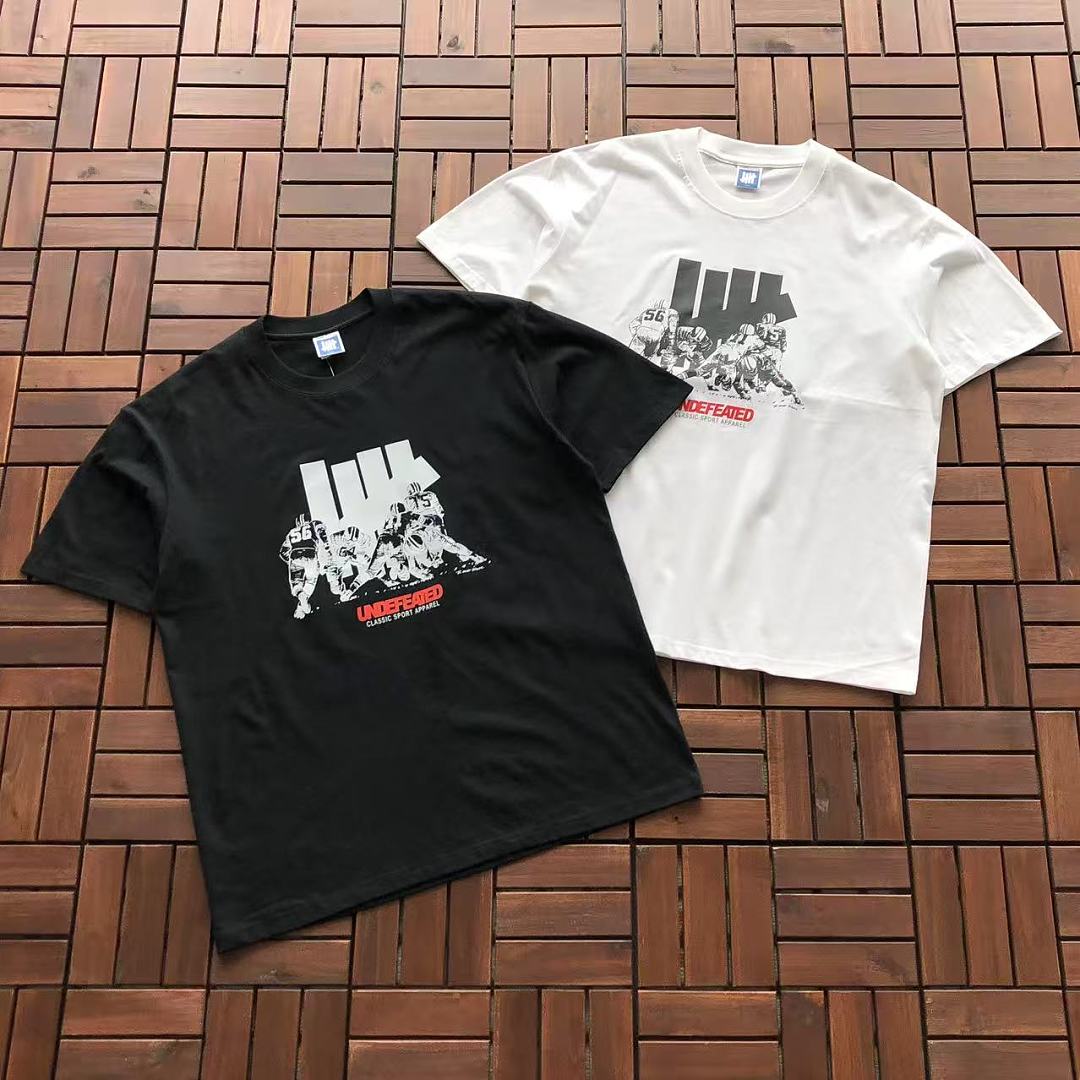 On Running ~ 85 UNDEFEATED T-SHIRT 55071635 (Im 185CM 70KG Iwear Size L In The Photo)