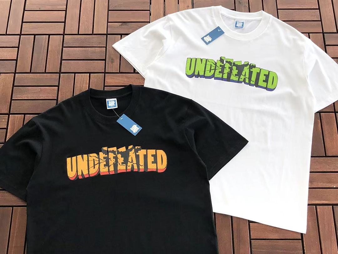 On Running ~85 UNDEFEATED T-SHIRT 55070648 (Im 185CM 80KG Iwear Size L In The Photo) - Image 6