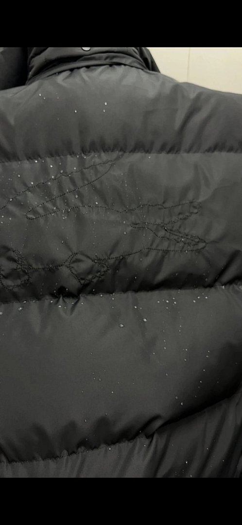 lac0ste €48 Waterproof Vest - Image 10